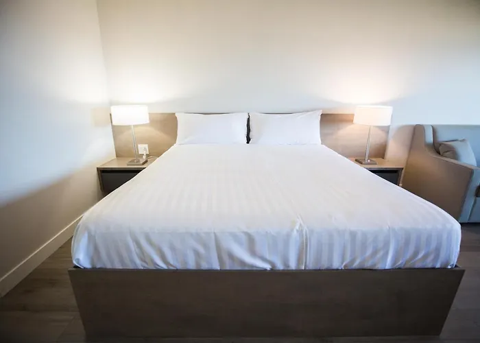 Sand Pebbles Inn